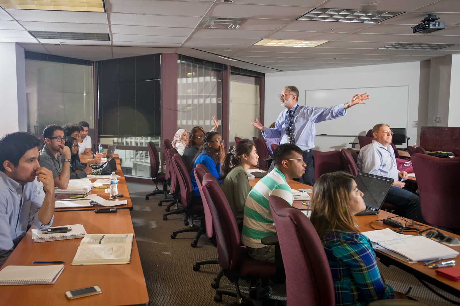 Dr Steven Shwiff teaching class