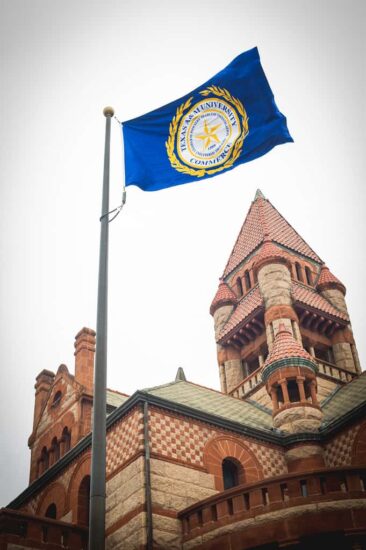 A&M-Commerce Flag at Hopkins County Courthouse