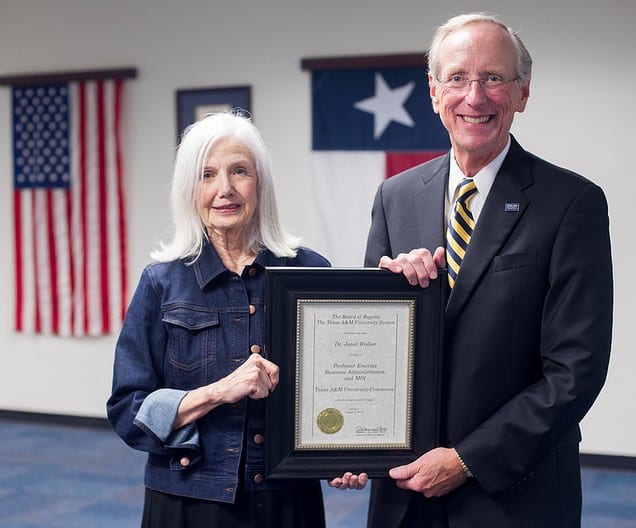 Dr. Jan Walker and President Dan R. Jones