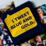 I Tweet blue and gold icon