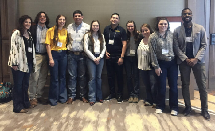 Group picture of the TAMUC students.