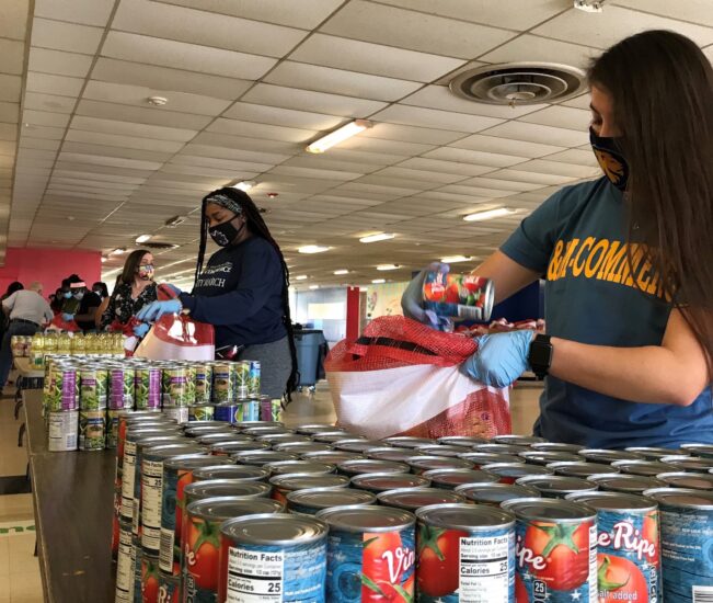 A&M-Commerce volunteers with Hunt County Gives